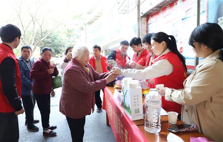 志愿同行 愛心相伴丨冶建公司團委開展學雷鋒志愿服務(wù)活動